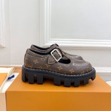 Louis Vuitton Low Shoes